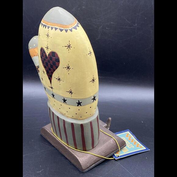 Williraye Studios Folk Art ~ Cast Iron WINTER MITTEN Stocking Holder WW2372 - Picture 6 of 9